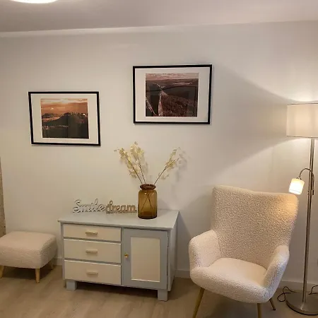 Ostrau, Neues Bad, Neue Kueche, Zentral, Ruhig, Sandstein-ferien, Terrasse Apartment *