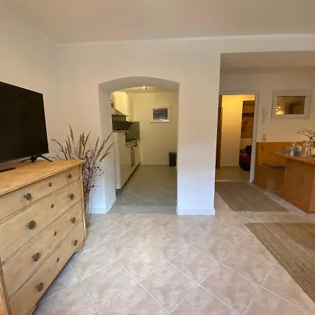 Apartment Ostrau, Neues Bad, Neue Kueche, Zentral, Sandstein-ferien, Gemeinschaftsterrasse Im Eg *