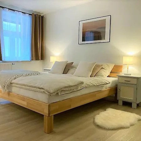 Ostrau, Neues Bad, Neue Kueche, Zentral, Ruhig, Sandstein-ferien, Terrasse Apartment *