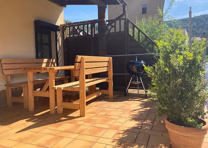 Appartement Ostrau, Neues Bad, Neue Kueche, Zentral, Sandstein-ferien, Terrasse Königstein an der Elbe